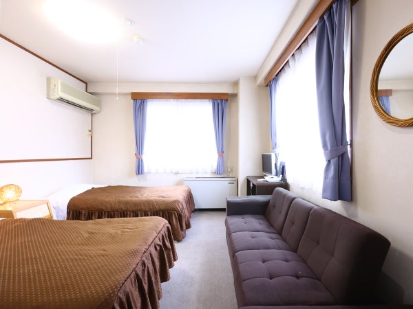 【長野駅】朝出発 バスで行く ホテルサンプラザ栂池 2泊 つがいけマウンテンリゾートリフト券付宿泊パック/3日目も利用できるリフト券に変更も可能/栂池の中心に位置し、ゴンドラ駅まで徒歩2分。温泉大浴場・サウナが楽しめるお宿。2